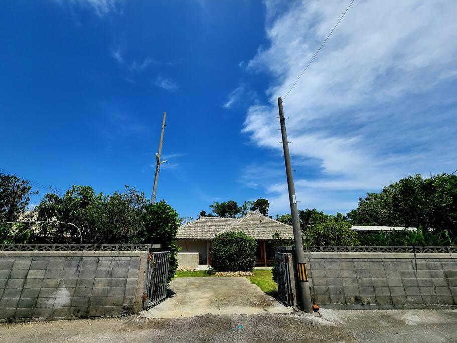 琉球古民家 蒼 Motobu Exterior foto
